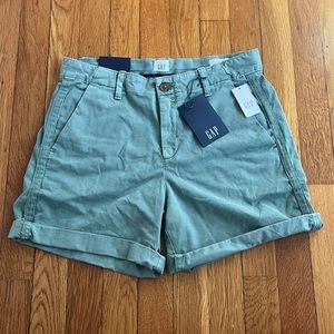 NWT GAP Girlfriend Chino Short